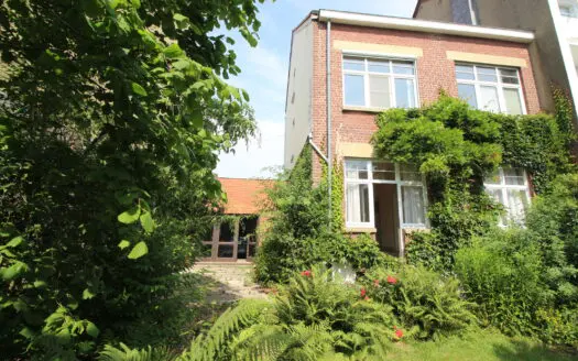 Maison à vendre 6 chambres 320 m², 998000 €