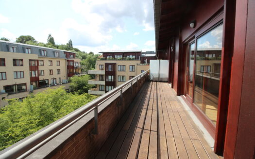 Appartement à louer  3 chambres 134 m², 2600 €